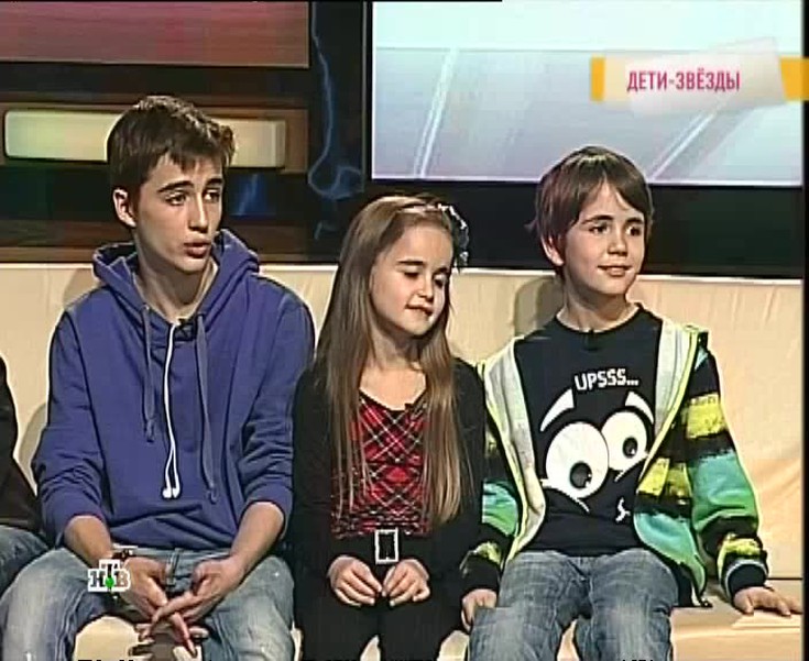 Смотреть "Говорим и показываем. Детизвезды" онлайн. Ток