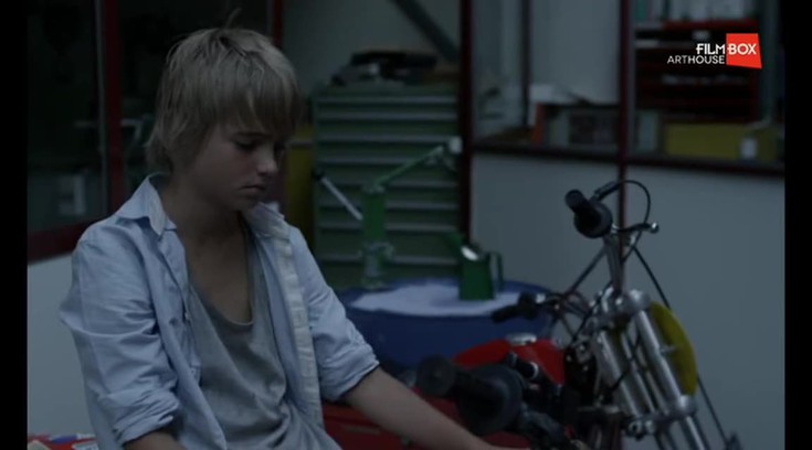 Смотреть "Отклонение от маршрута" онлайн. Фильм. - eTVnet