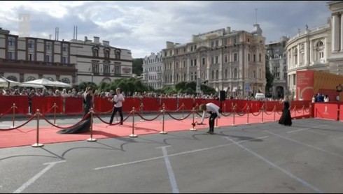 Смотреть
