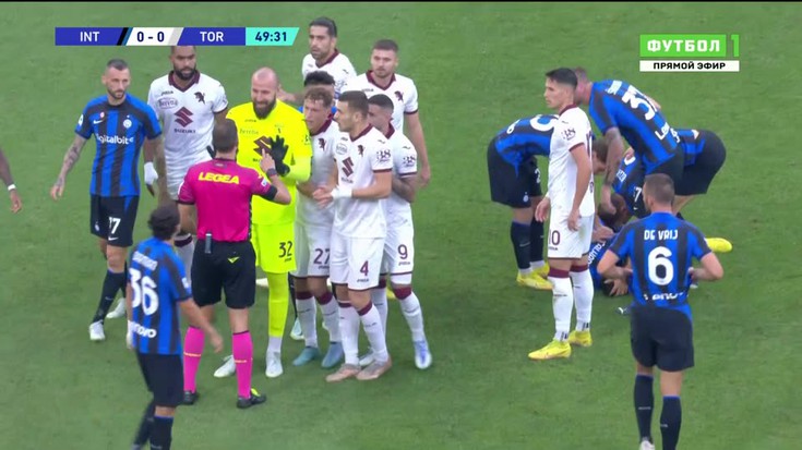 Смотреть "Футбол. Чемпионат Италии 2022/2023. Интер - Торино. 2 тайм ...