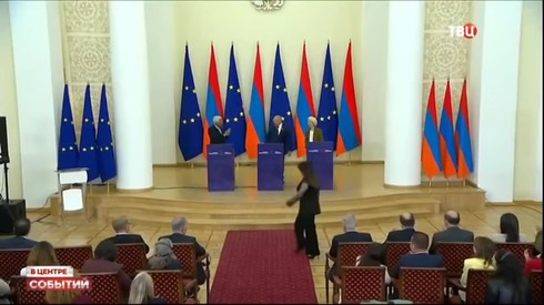Смотреть