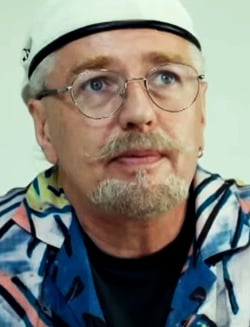 Праздников Алексей