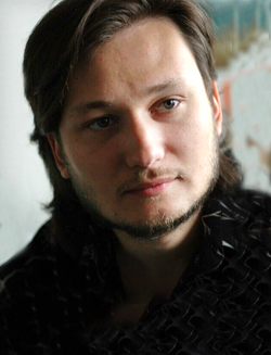 Азаров Антон