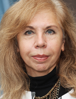 Папанова Елена