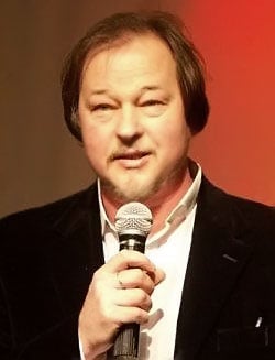 Зиновьев Валерий
