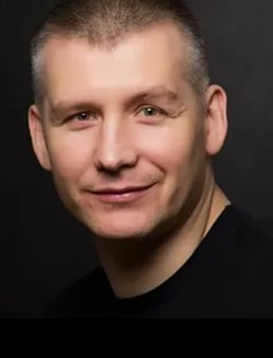 Артамонов Максим