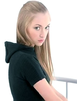 Леонова Яна