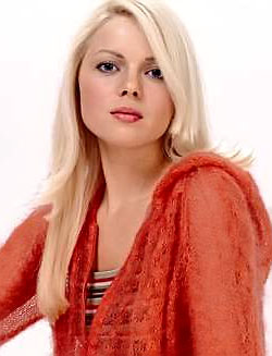 Николаева Елена