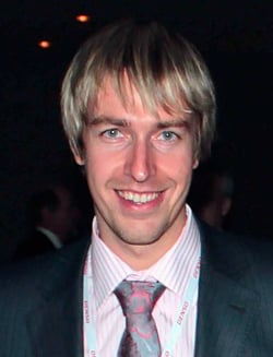 Лесли Алекс
