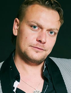 Никитин Антон