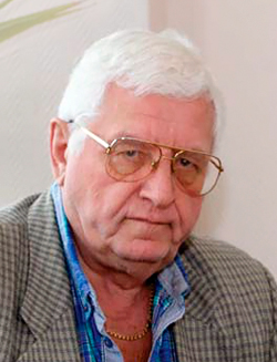 Комаров Юрий