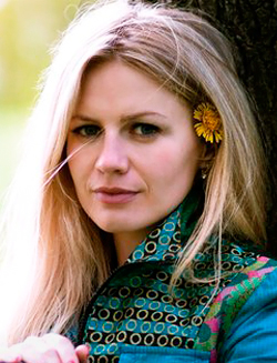 Попова Елена