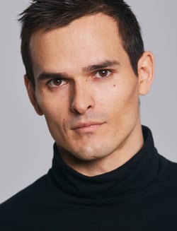 Мирошников Илья