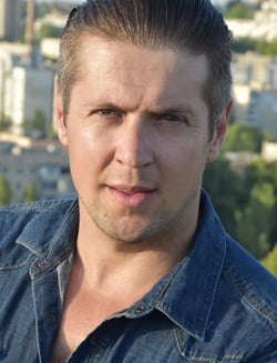 Домбровский Илья