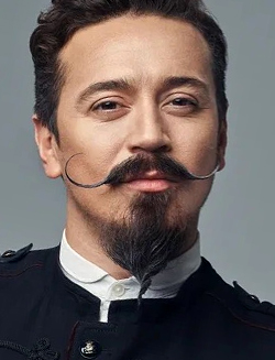 Набиев Ив