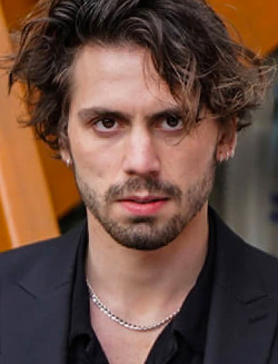 Эмир Текин Таро